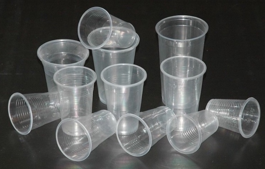 Cốc nhựa dùng 1 lần